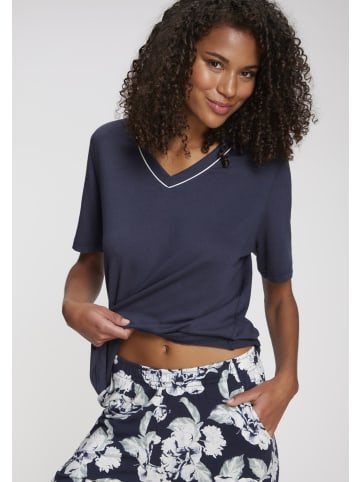 LASCANA Pyjama in blau-geblümt