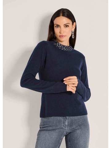 MADELEINE Eleganter Wollpullover mit Stehkragen in marine