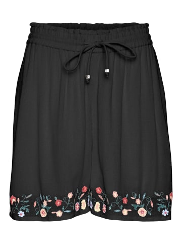 Vero Moda Shorts in Black