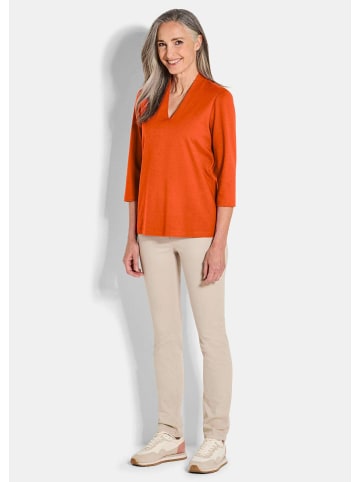 GOLDNER Elegantes Basic-Shirt mit V-Ausschnitt in terrakotta