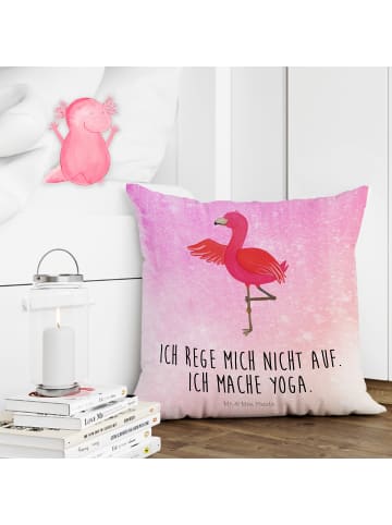 Mr. & Mrs. Panda Kopfkissen Flamingo Yoga mit Spruch in Aquarell Pink