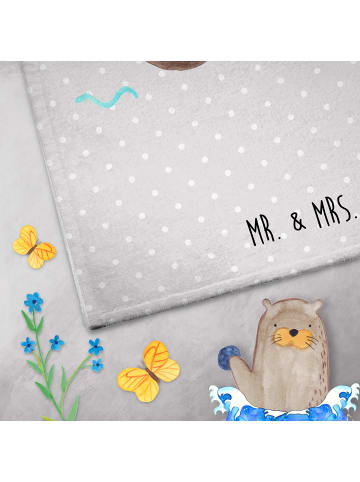 Mr. & Mrs. Panda Handtuch Otter Seerose ohne Spruch in Grau Pastell