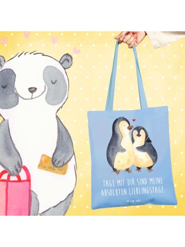 Mr. & Mrs. Panda Einkaufstasche Pinguin umarmen mit Spruch in Sky Blue