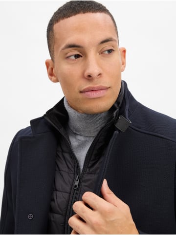 Cinque Mantel CILiverpool in marine