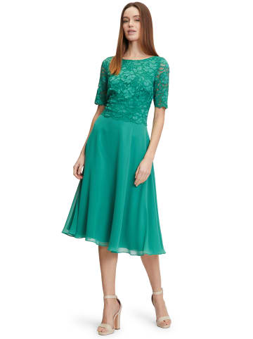 Vera Mont Cocktailkleid mit Spitze in Silky Green