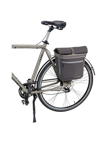 Vaude ShopAir Back 20 - Hinterradtasche 38 cm (dusty forest) in schwarz
