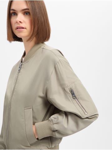 Marie Lund Jacke in oliv