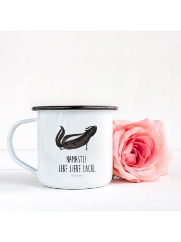 Mr. & Mrs. Panda XL Emaille Tasse Stinktier Yoga mit Spruch in Weiß