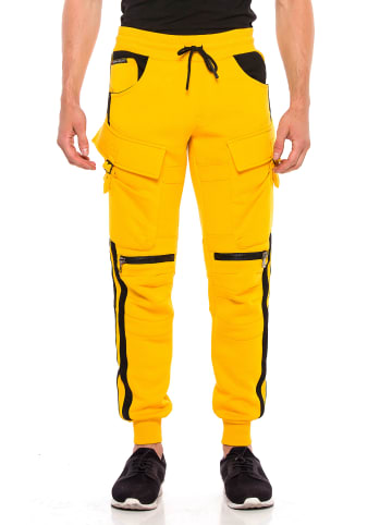 Cipo & Baxx Jogging-Pants in Yellow