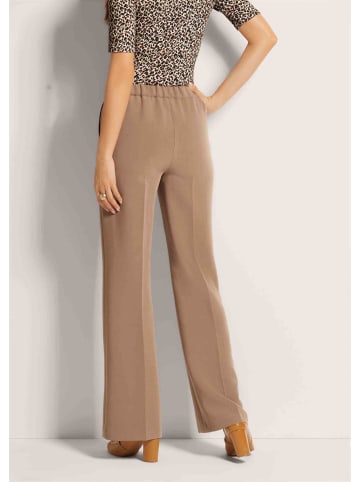 MADELEINE Weite Schlupfhose mit Bügelfalten in caramel