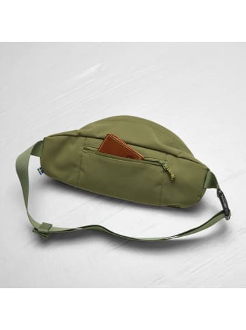 FJÄLLRÄVEN Ulvö - Gürteltasche 37 cm L in grün