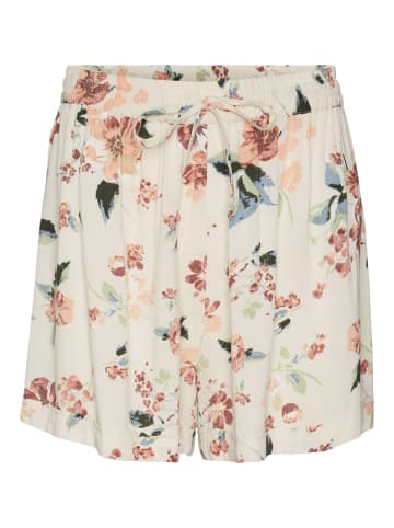 Vero Moda Shorts in Birch