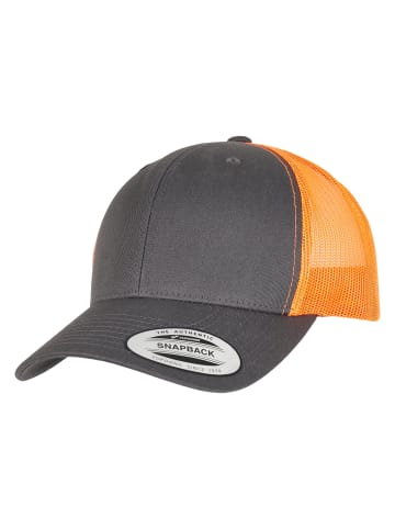  Flexfit  Flexfit Trucker in charcoal/neon orange