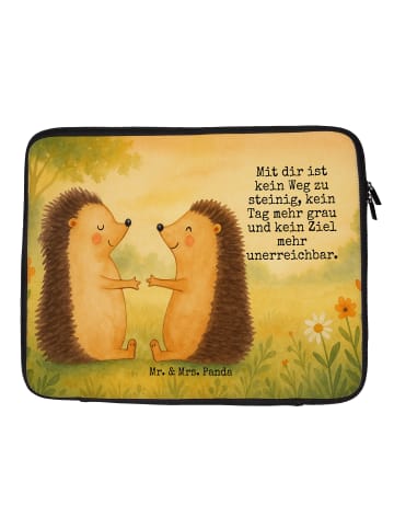 Mr. & Mrs. Panda Laptop Hülle Igel Liebe Design mit Spruch in Weiß