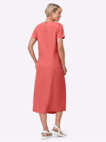 Sieh an! Kleid in koralle