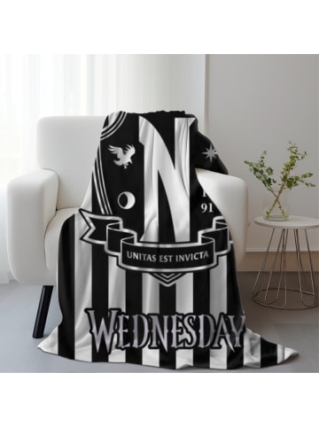 MTOnlinehandel Wednesday Kuscheldecke "Nevermore Academy" in Schwarz/ Weiß/ Flieder