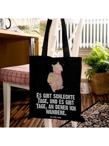 Mr. & Mrs. Panda Schultertasche Bär Wandern mit Spruch in Schwarz