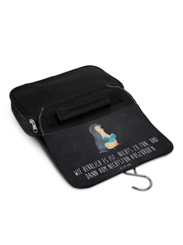 Mr. & Mrs. Panda Kosmetiktasche Pinguin Buch mit Spruch in Kreidetafel