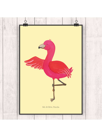 Mr. & Mrs. Panda Wanddeko Bild Flamingo Yoga ohne Spruch in Gelb Pastell