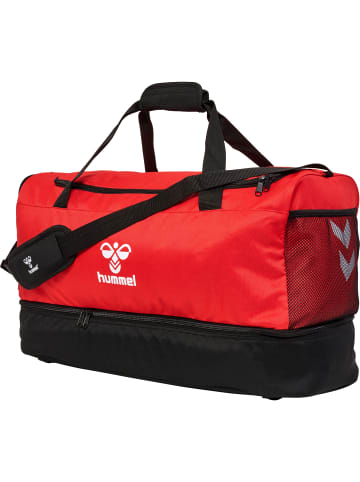 Hummel Sporttasche Hmlcore Erwachsene in TRUE RED/BLACK
