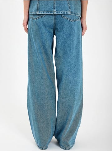 Norr Jeans Kenzie in Medium blue denim