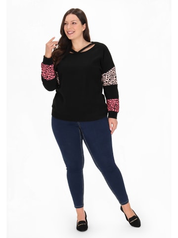 Usha Plus Size Sweatshirt in multicolor black