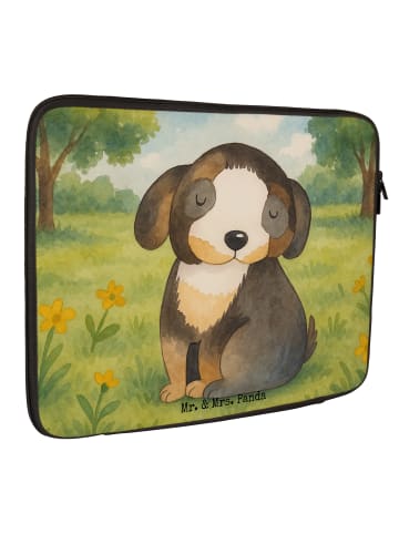 Mr. & Mrs. Panda Notebook Tasche Hund Entspannen Design ohne Spruch in Weiß