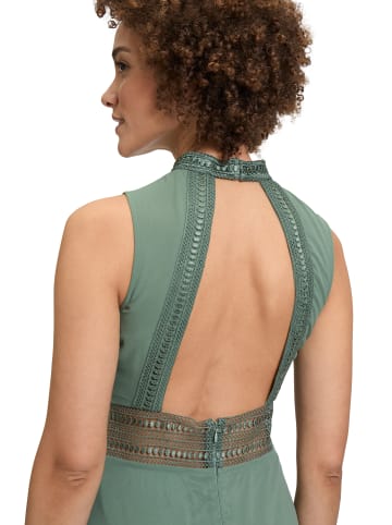 Vera Mont Abendkleid rückenfrei in Light Aventurine
