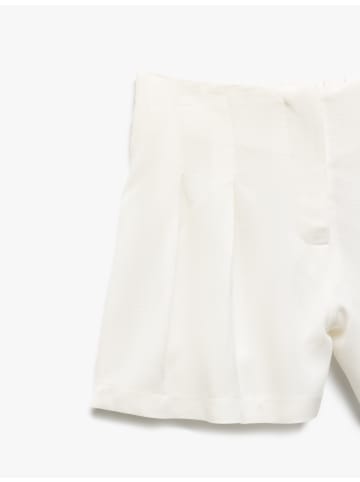 KOTON Shorts in Weiß