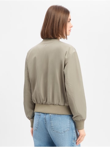 Marie Lund Jacke in oliv