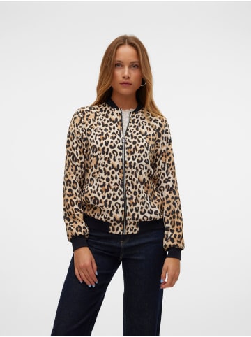 Vero Moda Mantel in Silver Mink