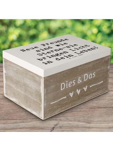 Mr. & Mrs. Panda Truhe Spruch Neue Freunde finden mit Spruch in Weiß