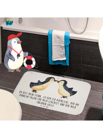 Mr. & Mrs. Panda Badematte Pinguin Liebe mit Spruch in Weiß