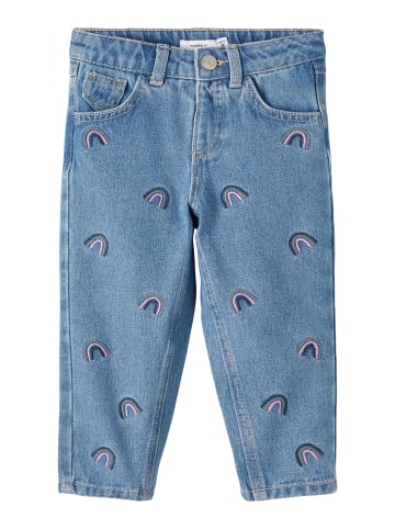 name it Mom Jeans mit Regenbogenstickerei in medium blue denim