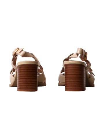 Emilie Karston Hawa-Sandalen aus Leder mit Absatz Beige