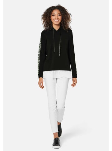 MADELEINE Kapuzensweatshirt mit Dekoband an den Ärmeln in schwarz / wollweiß