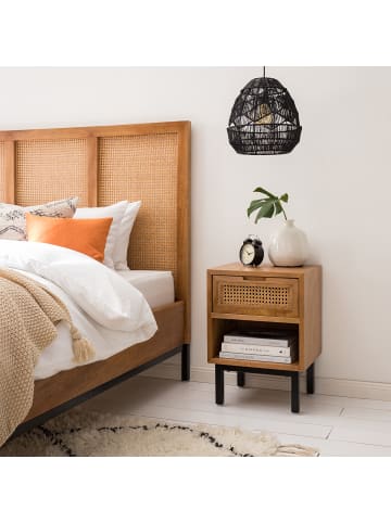 home24 Massive Nachtkommode VINA in Beige-Braun