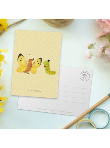 Mr. & Mrs. Panda Postkarte Raupe Schmetterling ohne Spruch in Gelb Pastell