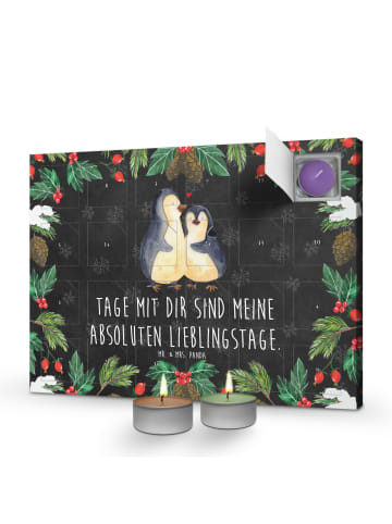 Mr. & Mrs. Panda Duftkerzen Adventskalender Pinguin umarmen mit ... in Kreidetafel