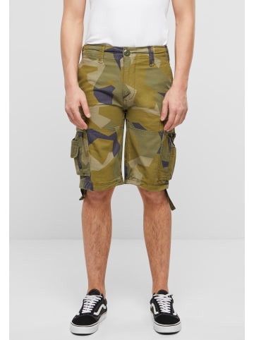 Brandit Cargo Shorts in swedish camo