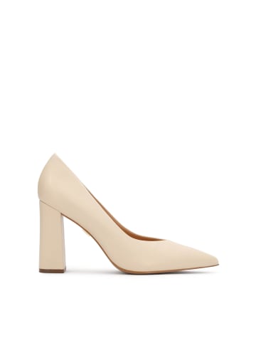 Kazar Pumps in Beige