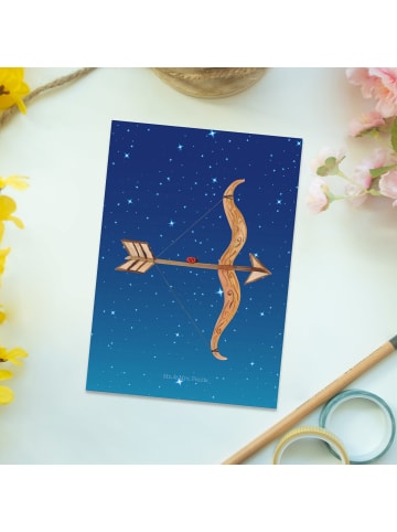 Mr. & Mrs. Panda Postkarte Sternzeichen Schütze ohne Spruch in Sternenhimmel Blau