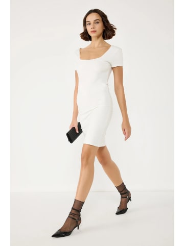 NO MATTER WHAT Kleid in Ecru