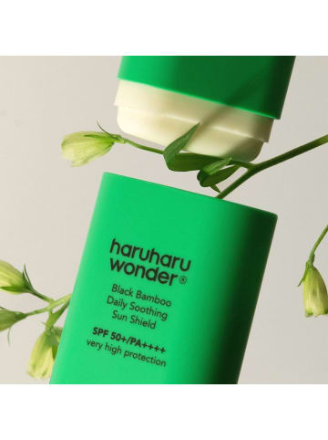 HARUHARU WONDER Sonnenschutzstick Black Bamboo Daily Soothing Sun Shield SPF50+, 20 g