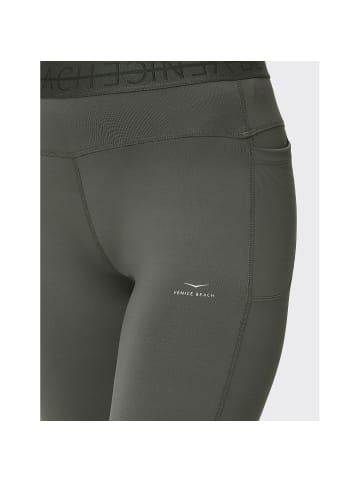 Venice Beach Short Ally D in Grün2038