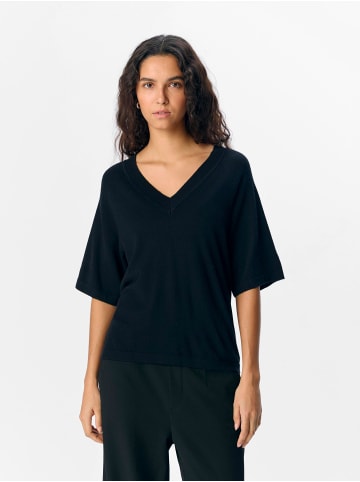 Object Stricktop in Black