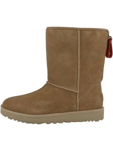 UGG Boots Classic Short Logo Zip in braun