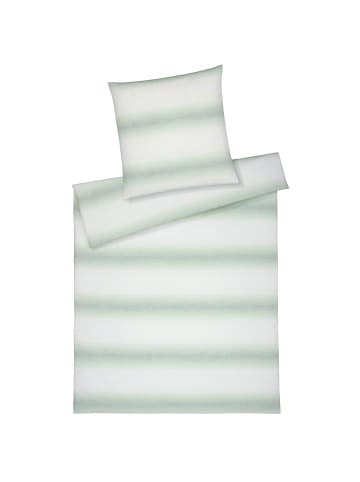 Elegante Bettwäsche Layer in pastellgrün