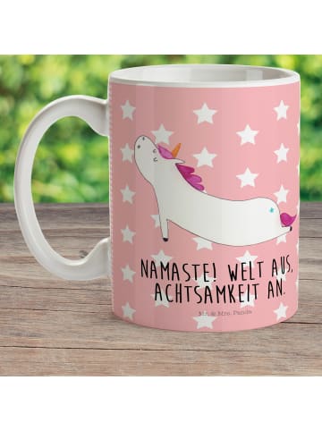 Mr. & Mrs. Panda Kindertasse Einhorn Yoga mit Spruch in Rot Pastell