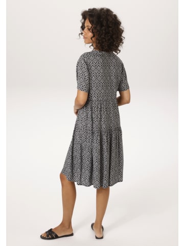 Aniston CASUAL Sommerkleid in schwarz-weiß